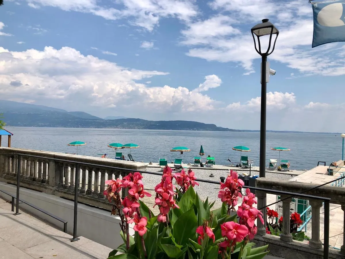 Residence Villa Alba Gardone Riviera Apartment