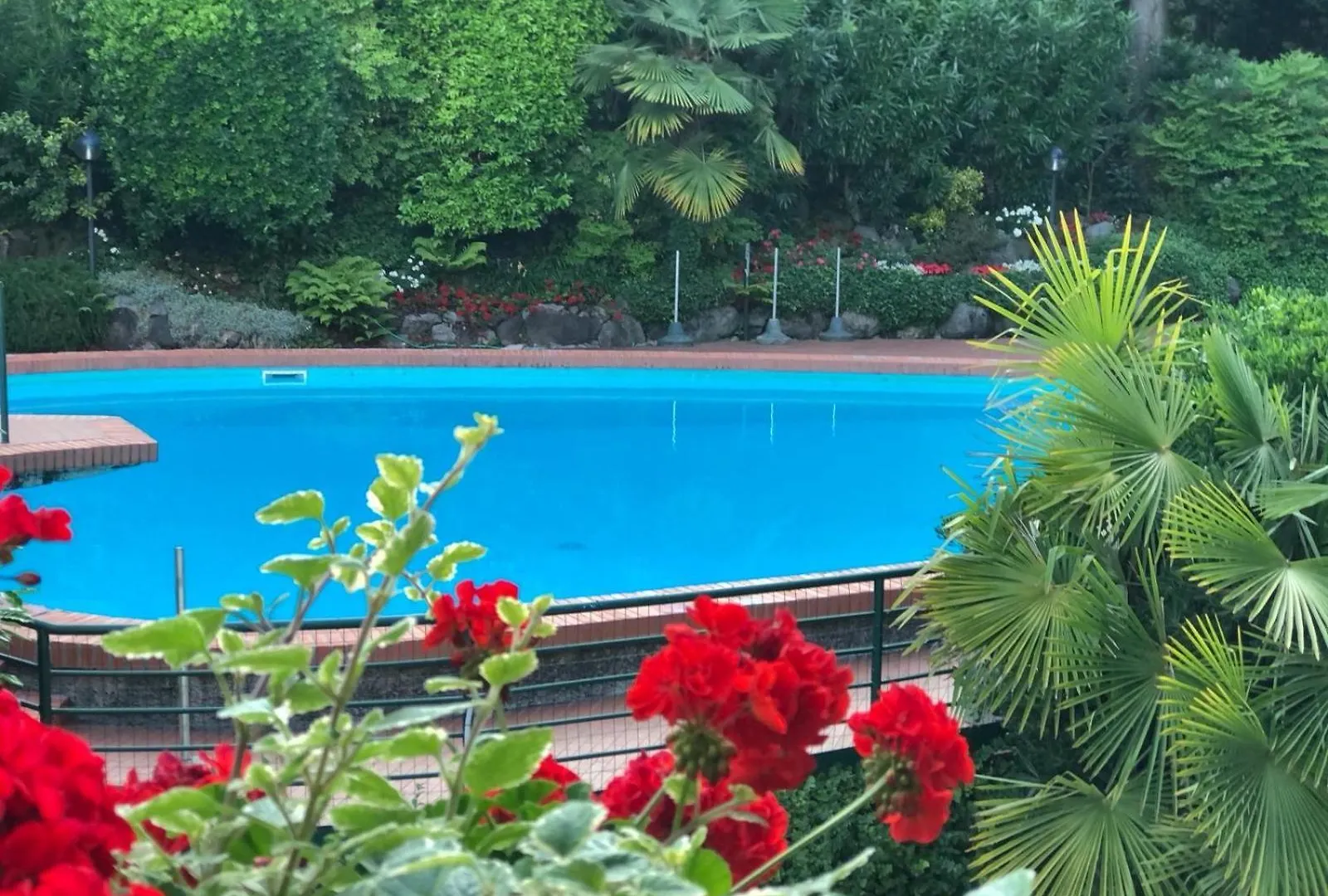 Apartment Residence Villa Alba Gardone Riviera Italien