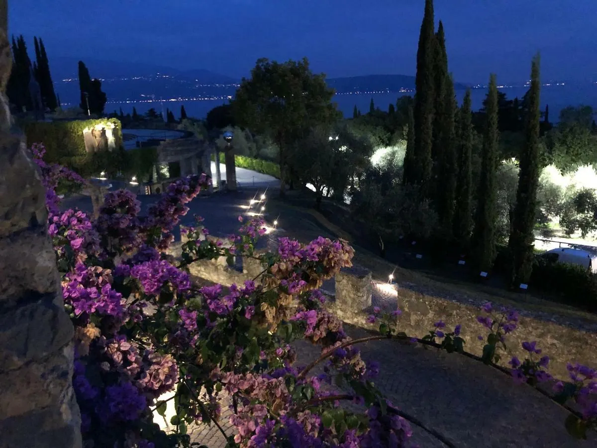 Residence Villa Alba Gardone Riviera Italia