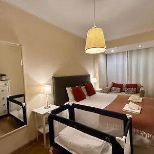 Familiar Em Zona Historica De Appartamento Lisbona