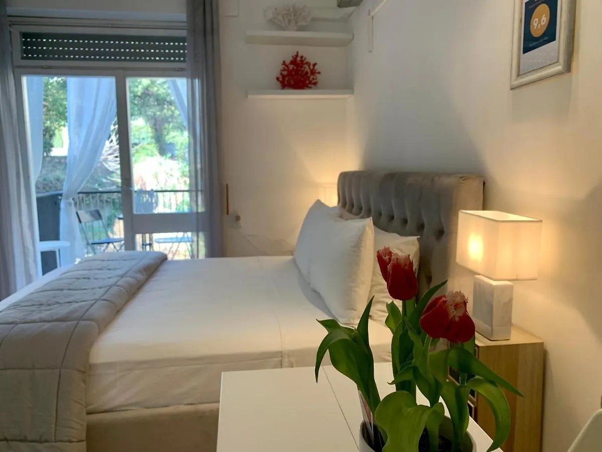 Apartment Residence Villa Alba Gardone Riviera