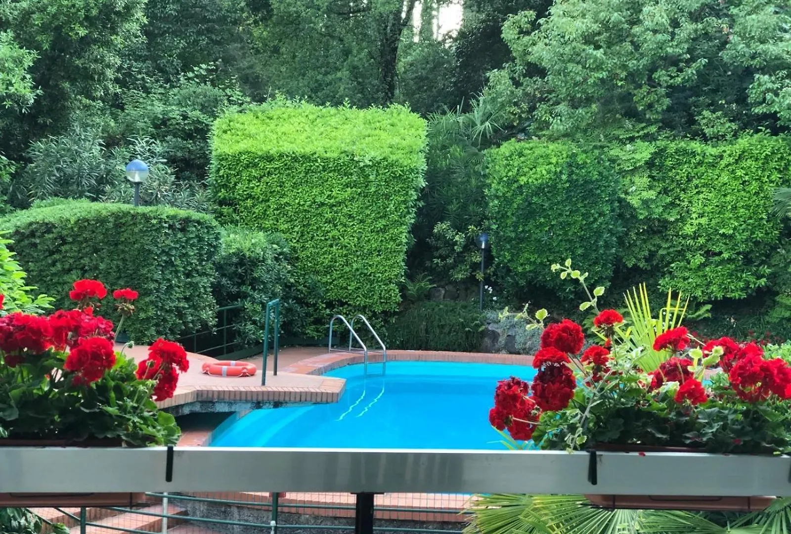 Apartment Residence Villa Alba Gardone Riviera Italy