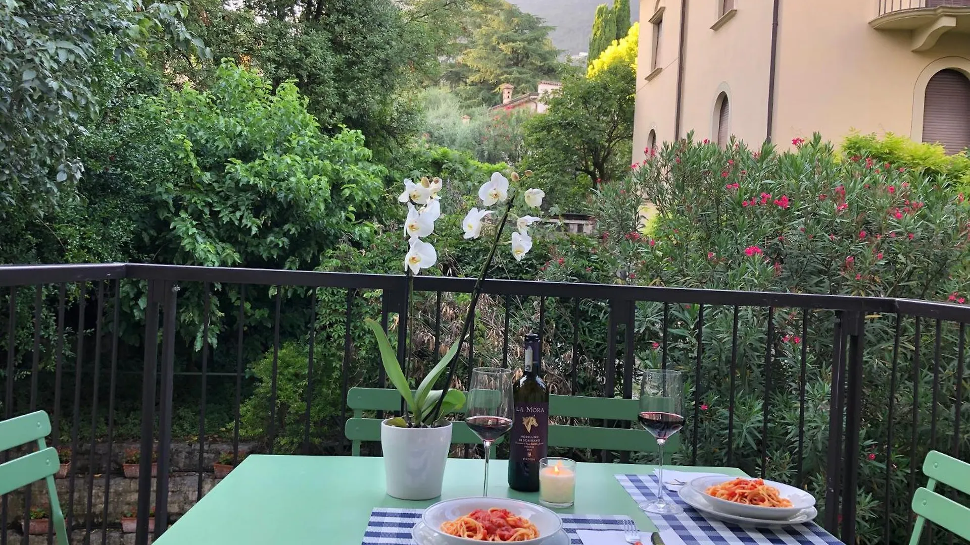 Residence Villa Alba Gardone Riviera Italy
